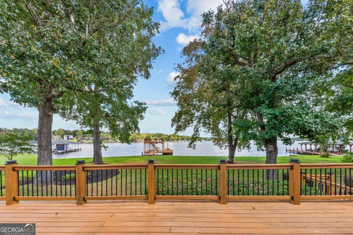 121 Cherry Point Property Photo 19