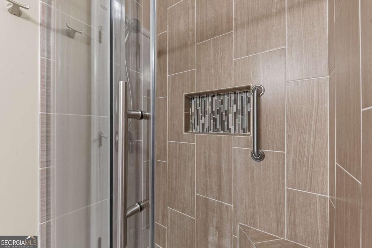 121 Cherry Point Property Photo 25