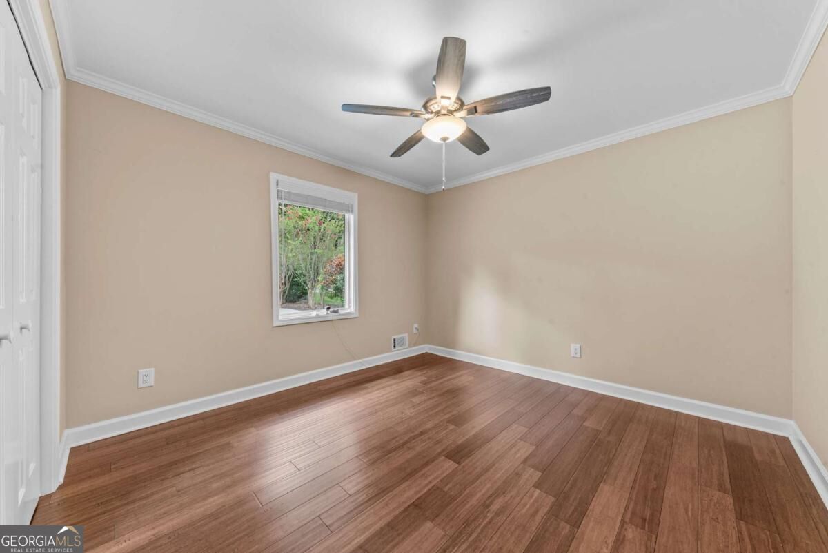 121 Cherry Point Property Photo 32