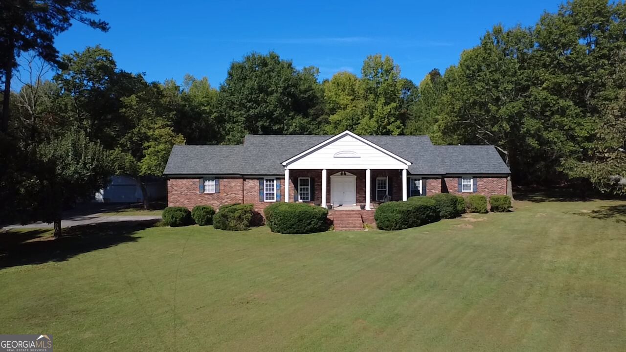 245 Forrestway Drive Property Photo 2