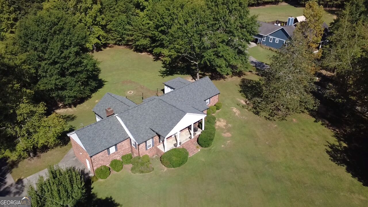 245 Forrestway Drive Property Photo 4