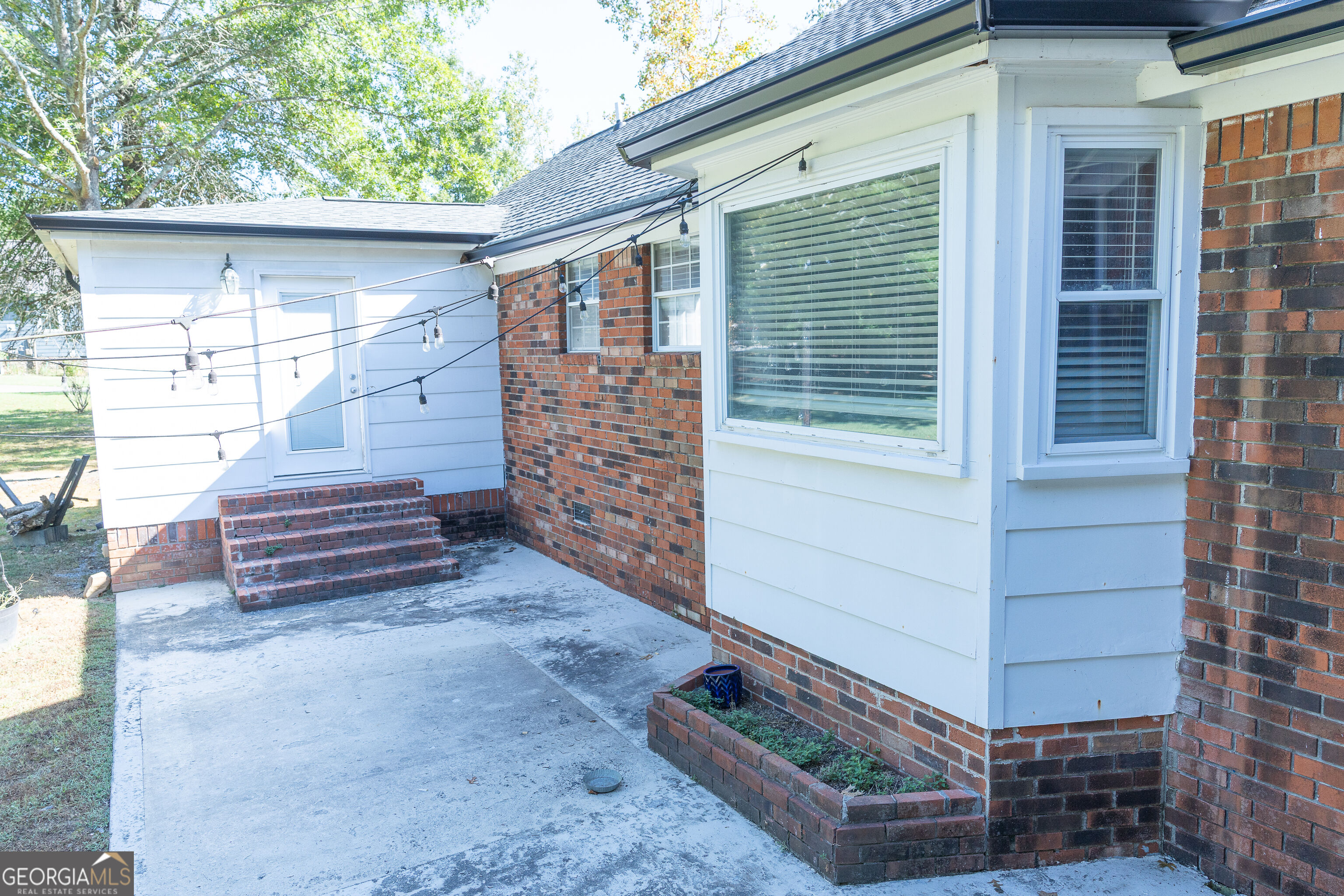 245 Forrestway Drive Property Photo 11