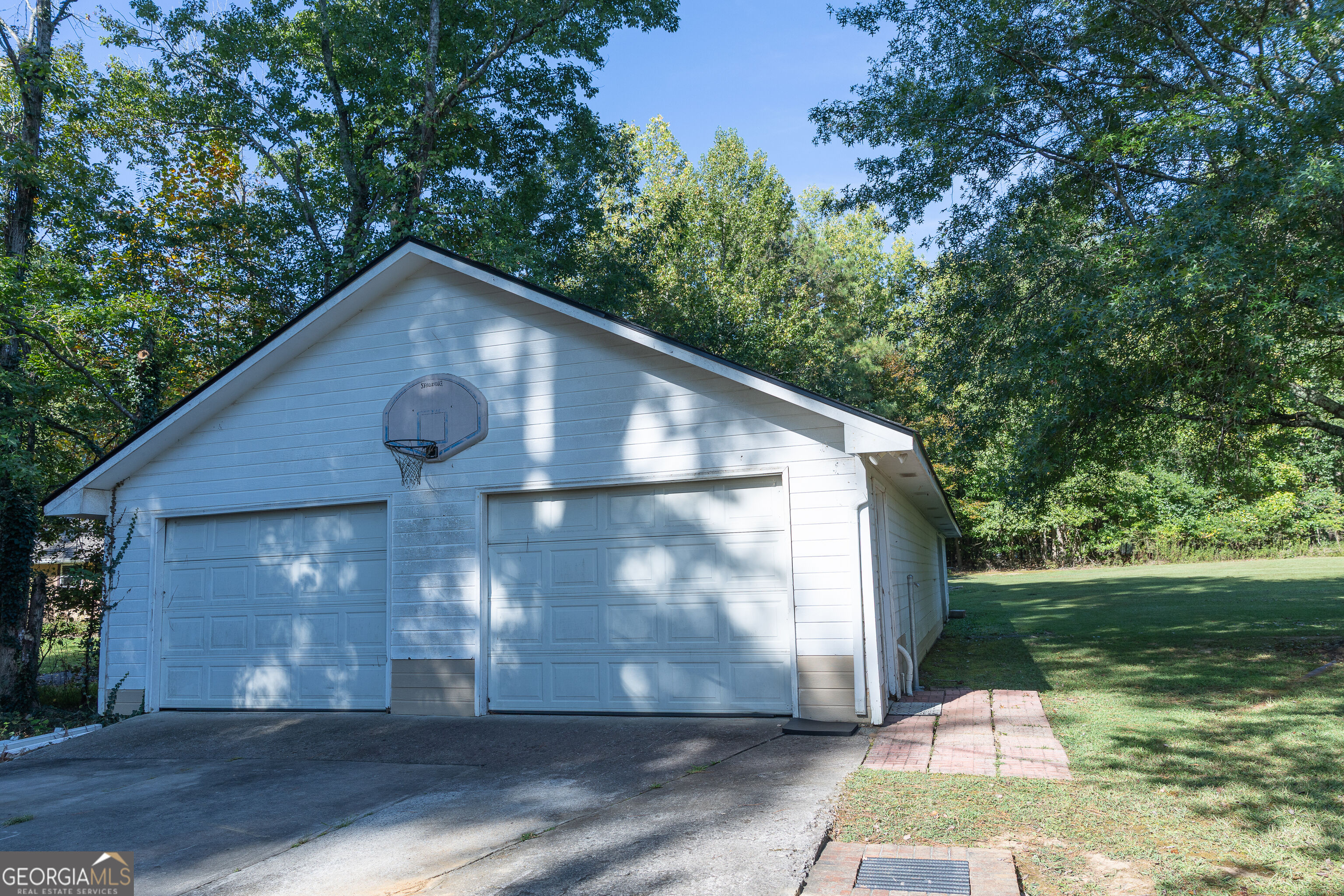 245 Forrestway Drive Property Photo 14