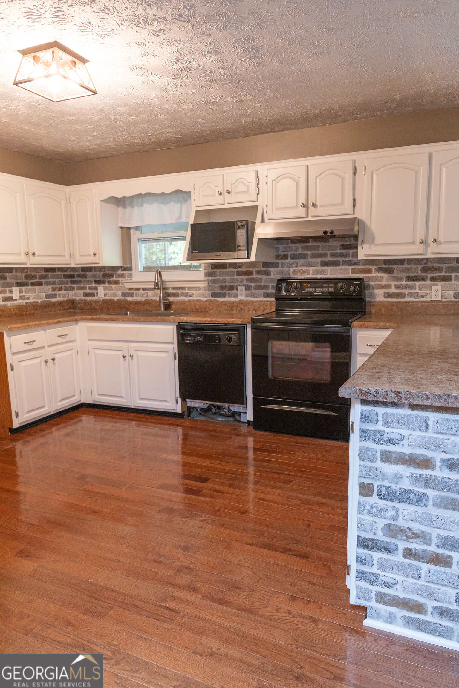 245 Forrestway Drive Property Photo 17