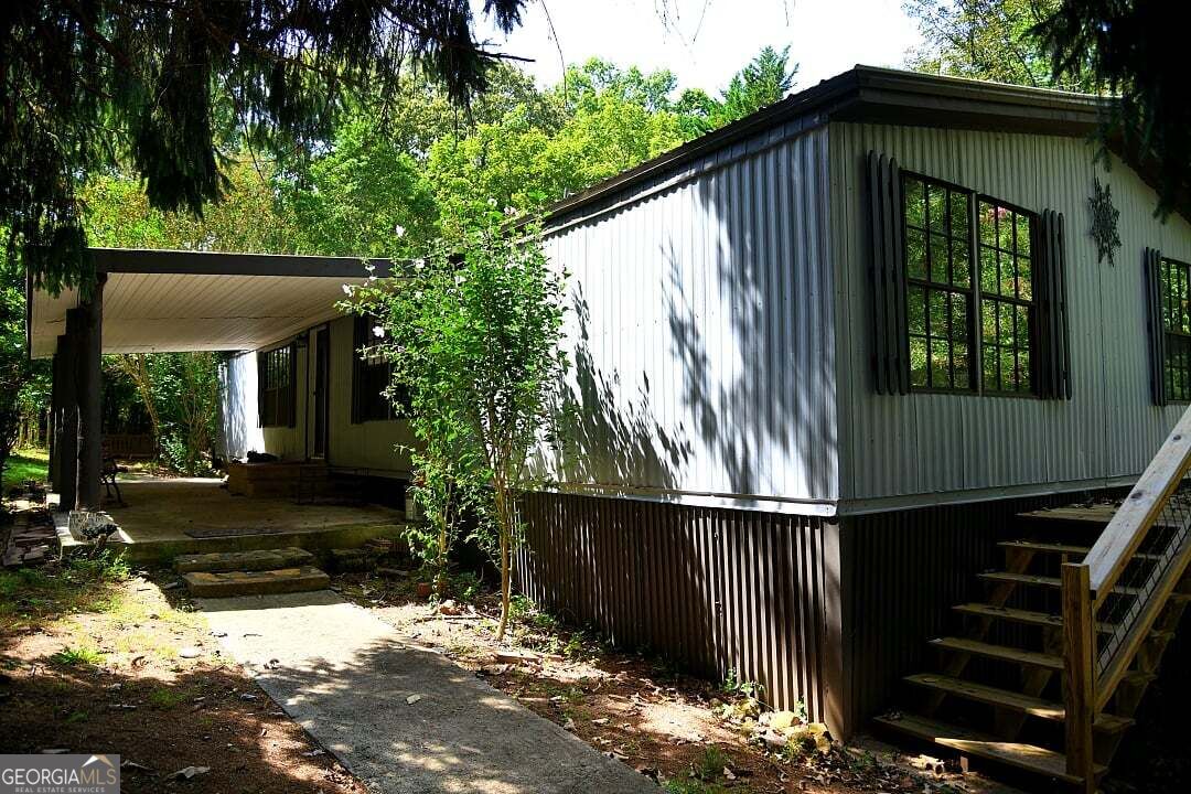 7 Medford Lane Property Photo 1