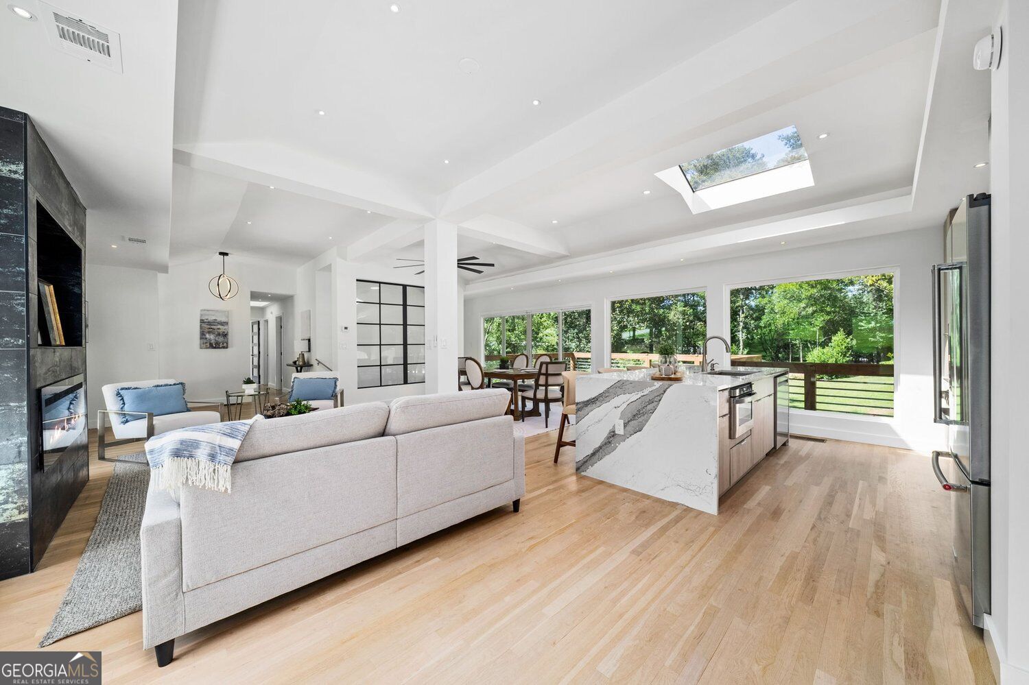 154 Cromwell Road Ne Property Photo 10