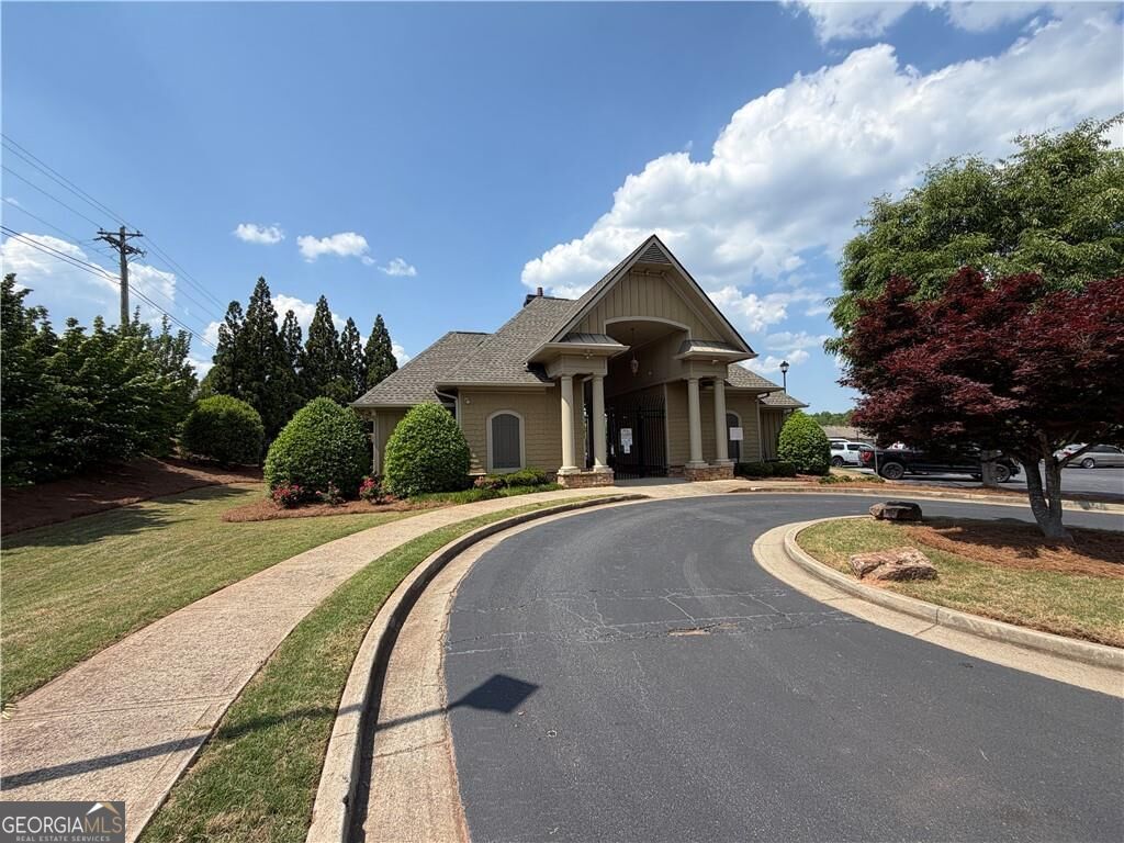 352 Beynon Terrace Property Photo 5