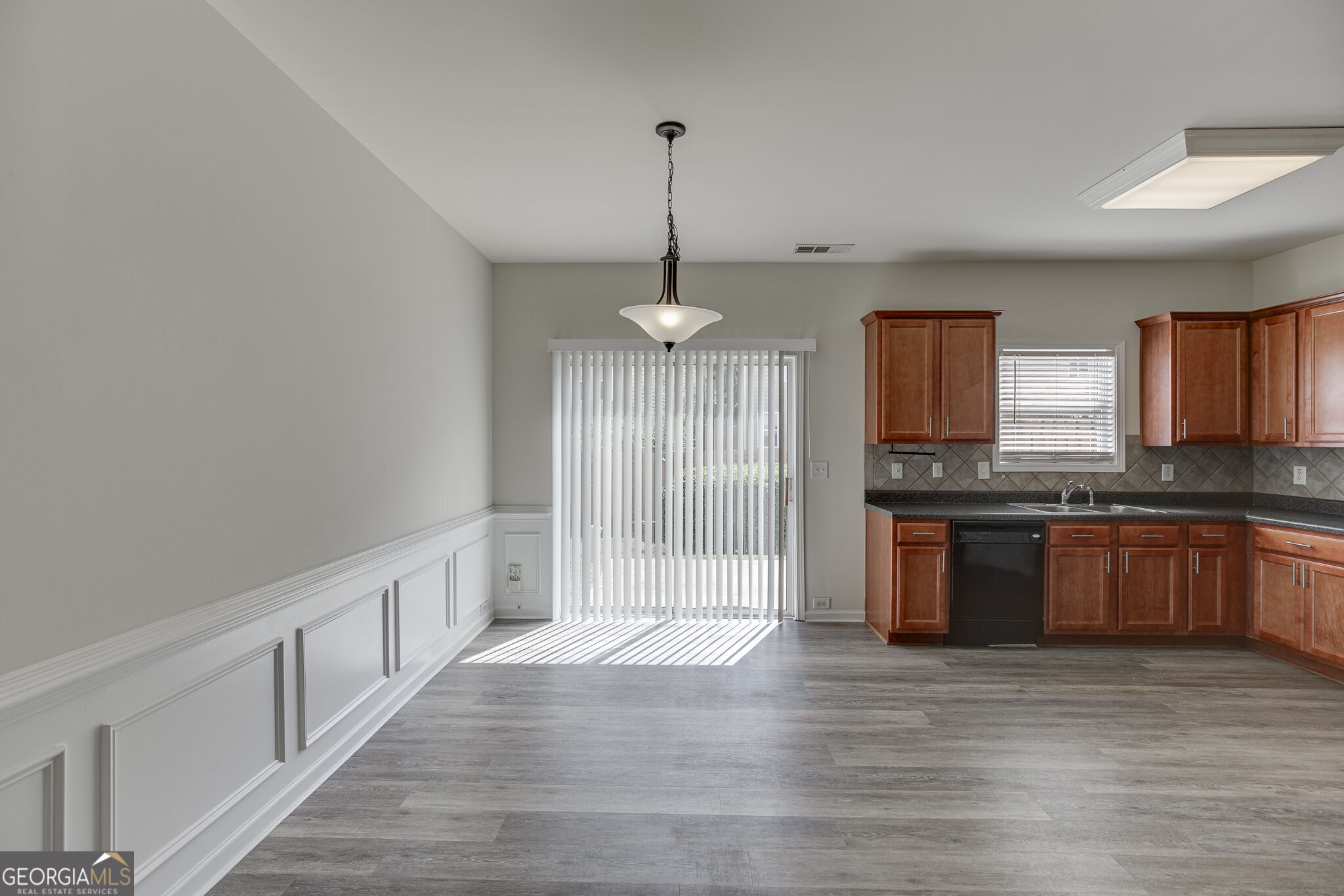 352 Beynon Terrace Property Photo 12
