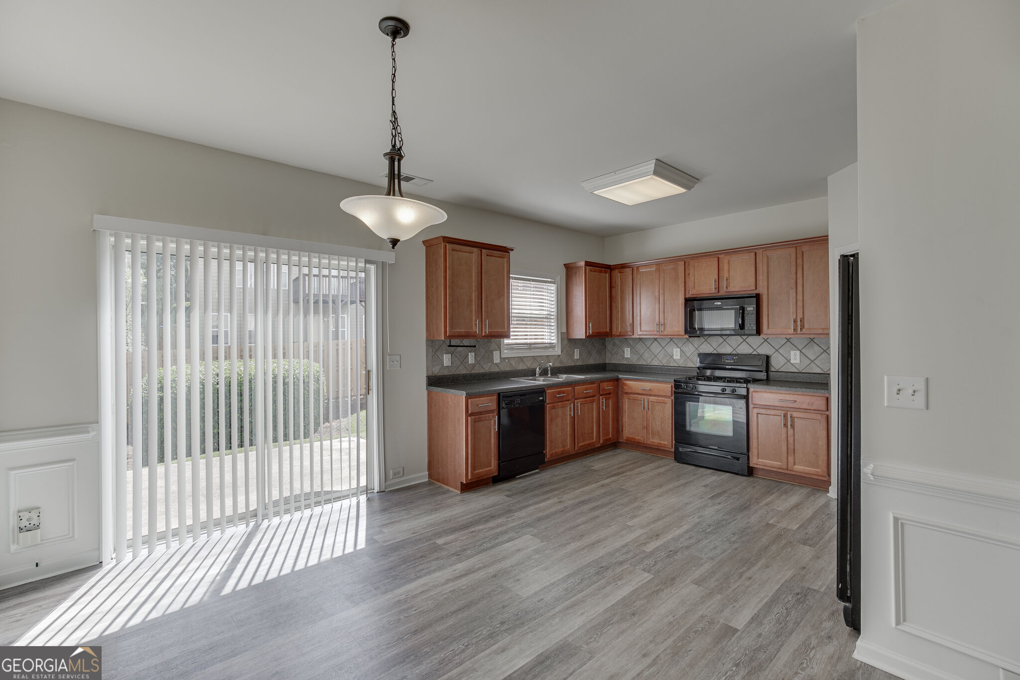 352 Beynon Terrace Property Photo 13