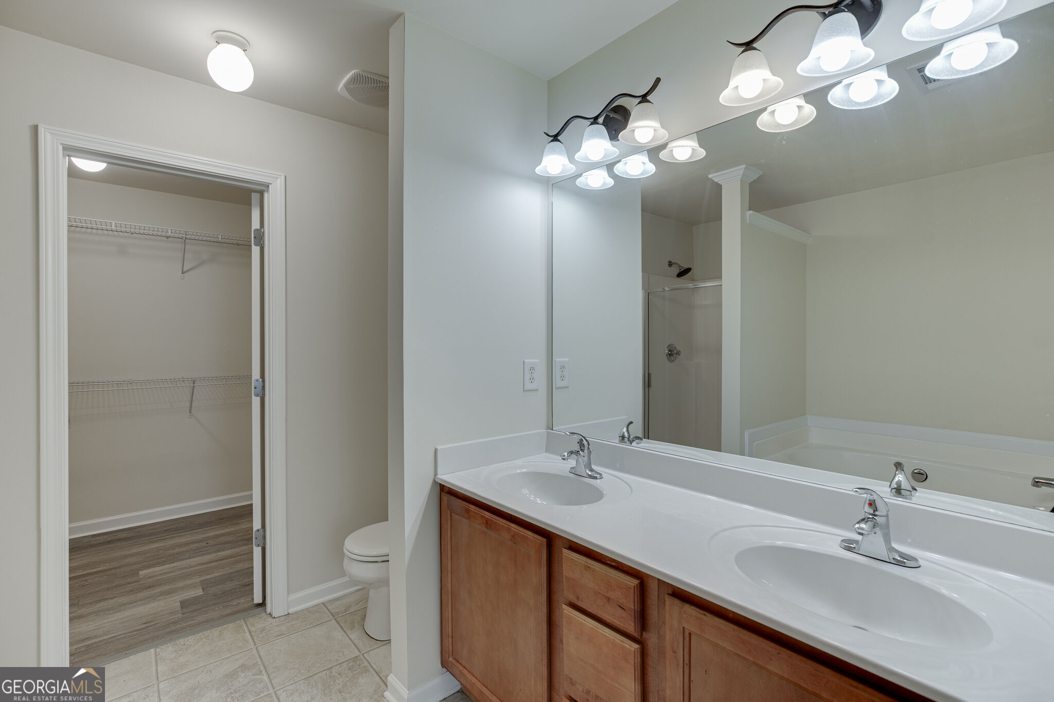 352 Beynon Terrace Property Photo 33
