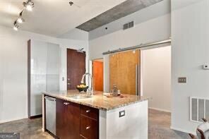 130 Arizona Avenue Ne # 105 Property Photo 12