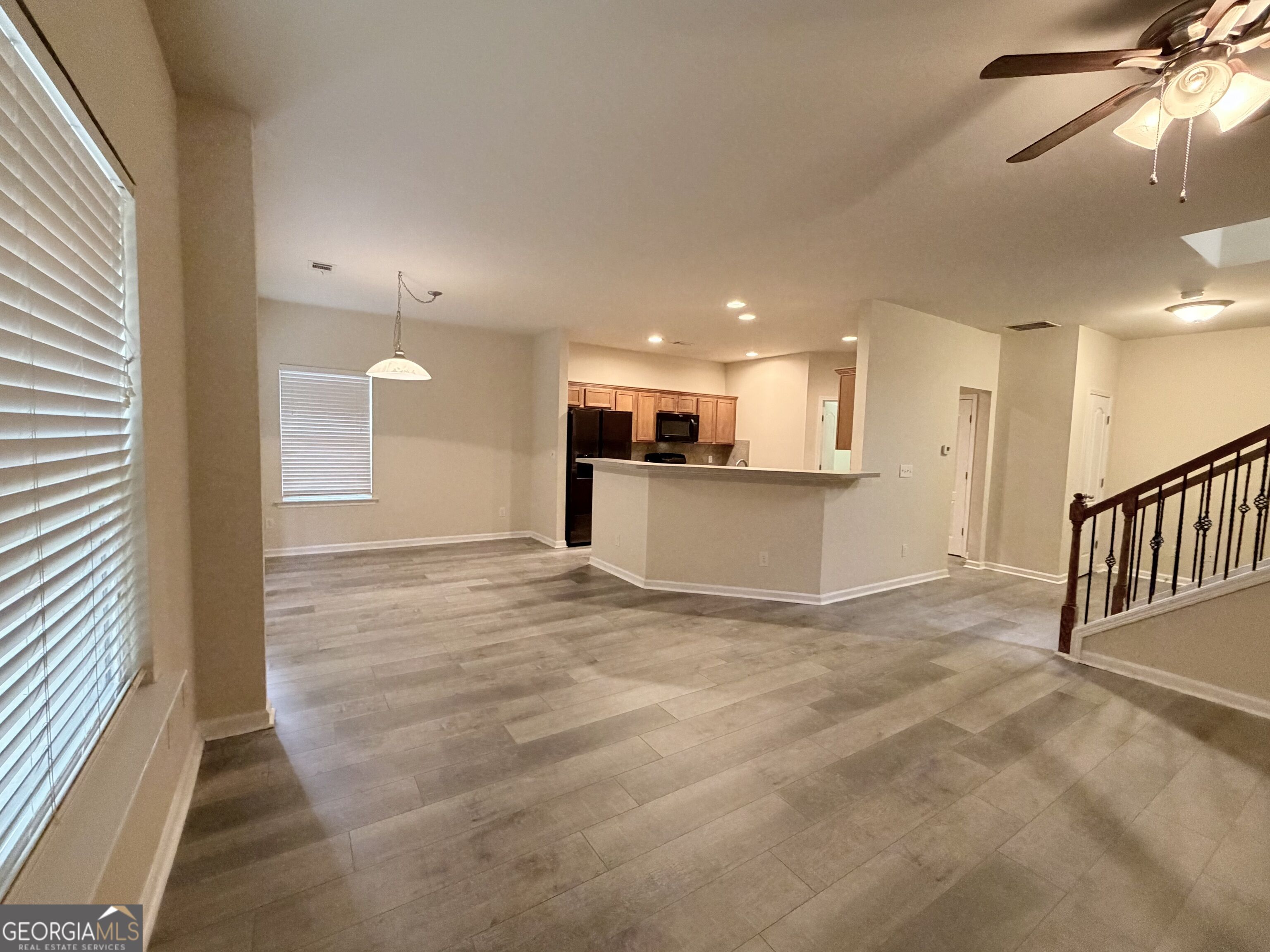 220 Brookhaven Court Property Photo 3