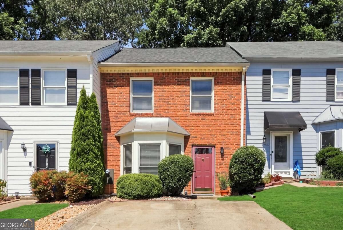 1208 Magnolia Way Se Property Photo 1