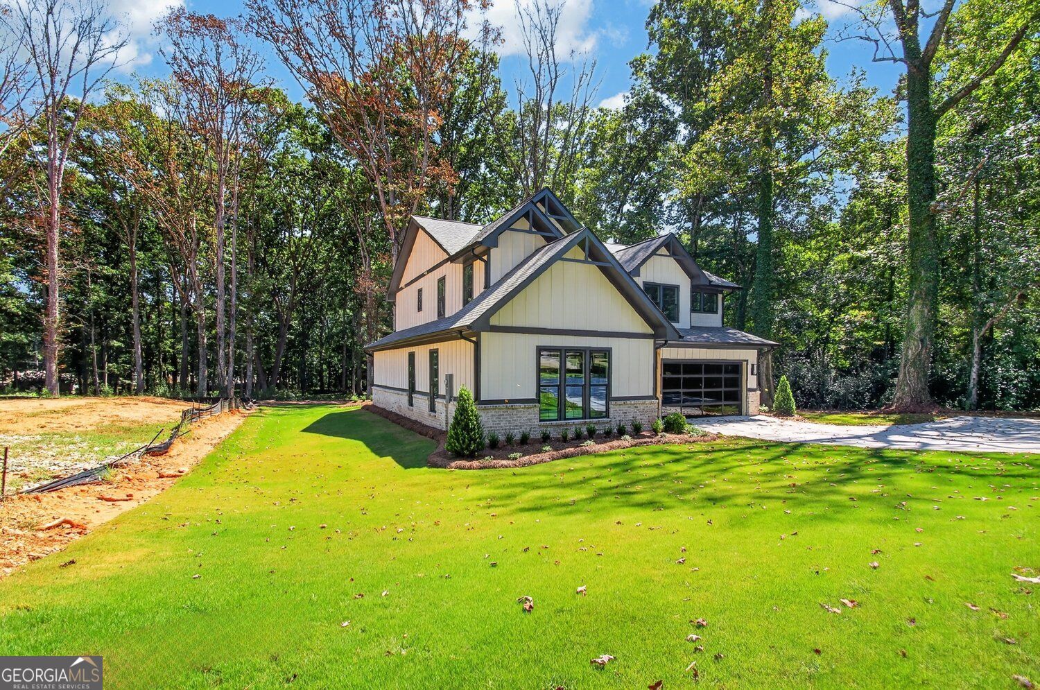5578 Lilburn Stone Mountain Road Property Photo 3