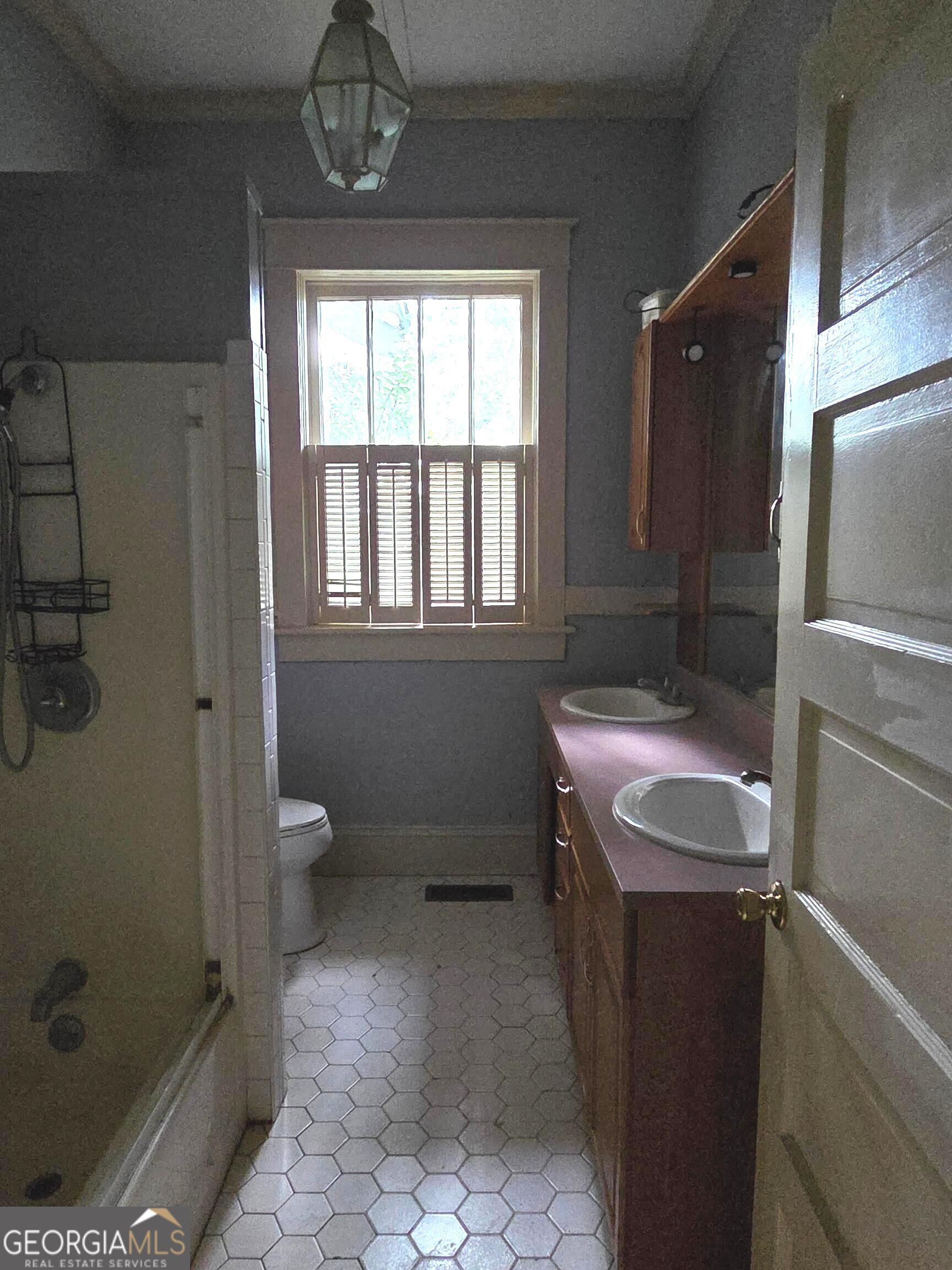 3917 E Main Street Property Photo 44
