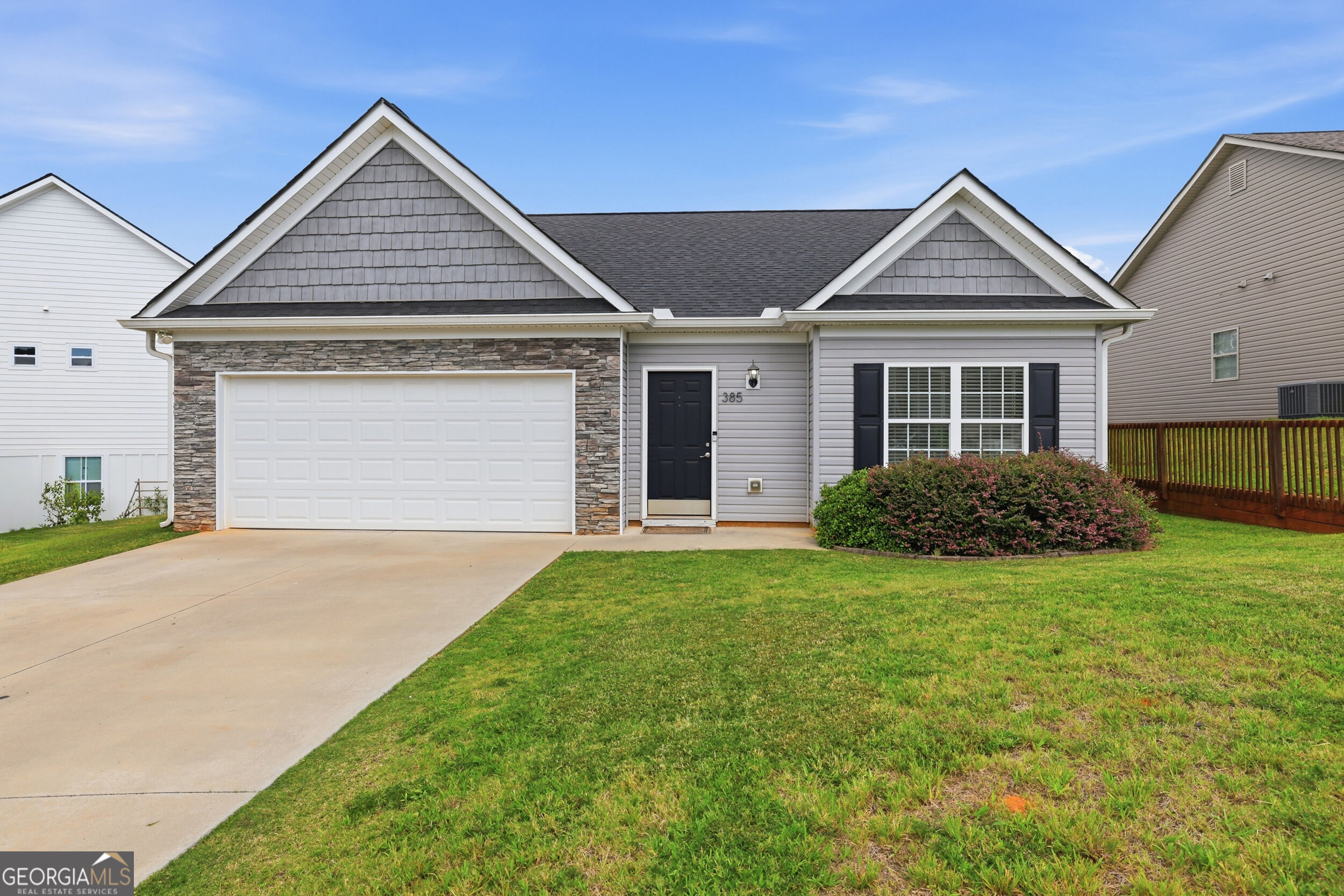 385 Highland Pointe Drive Property Photo 6