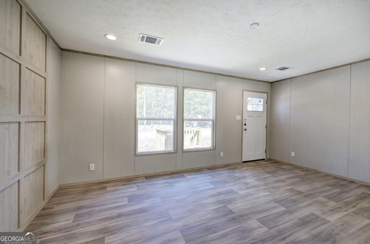 7463 Yukon Road Property Photo 6