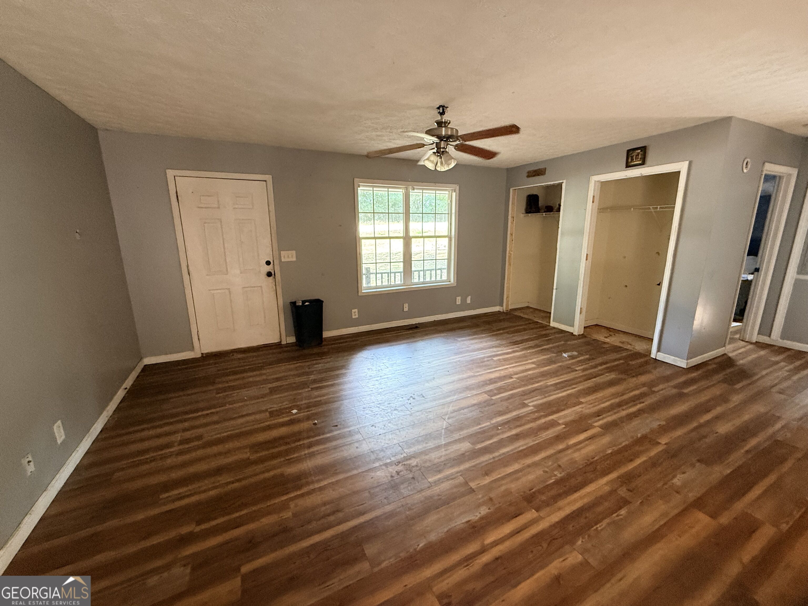 3249 Commerce Road Property Photo 4