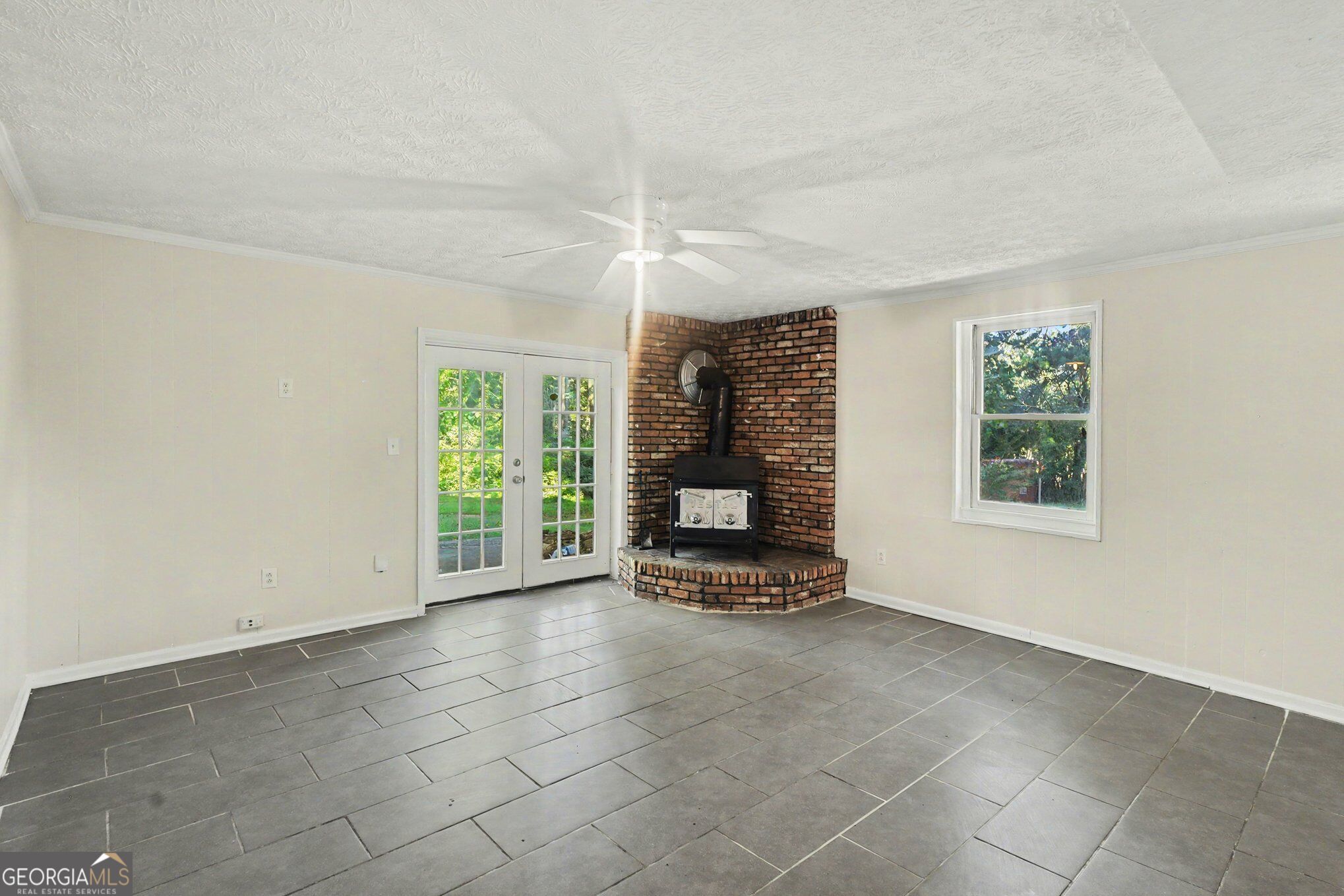 8121 Woodcliff Trail Property Photo 5