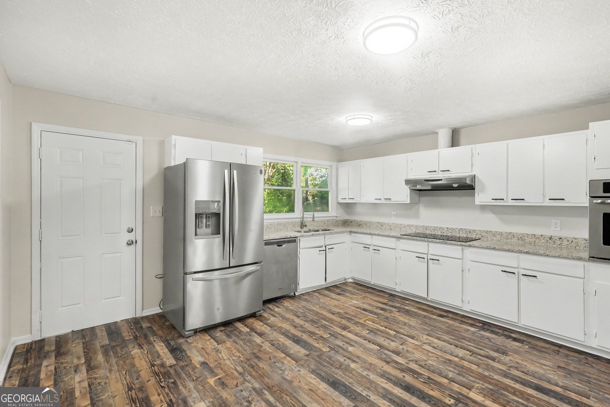 8121 Woodcliff Trail Property Photo 15