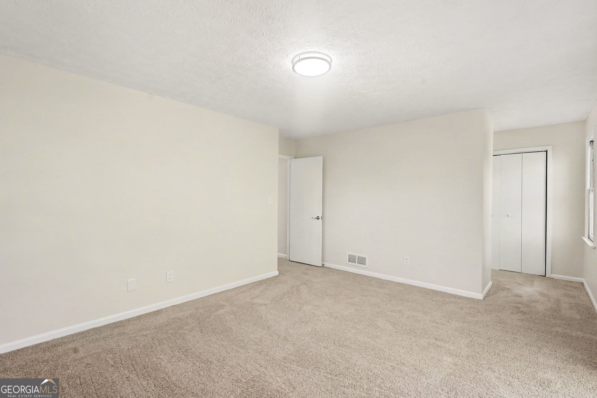 8121 Woodcliff Trail Property Photo 30