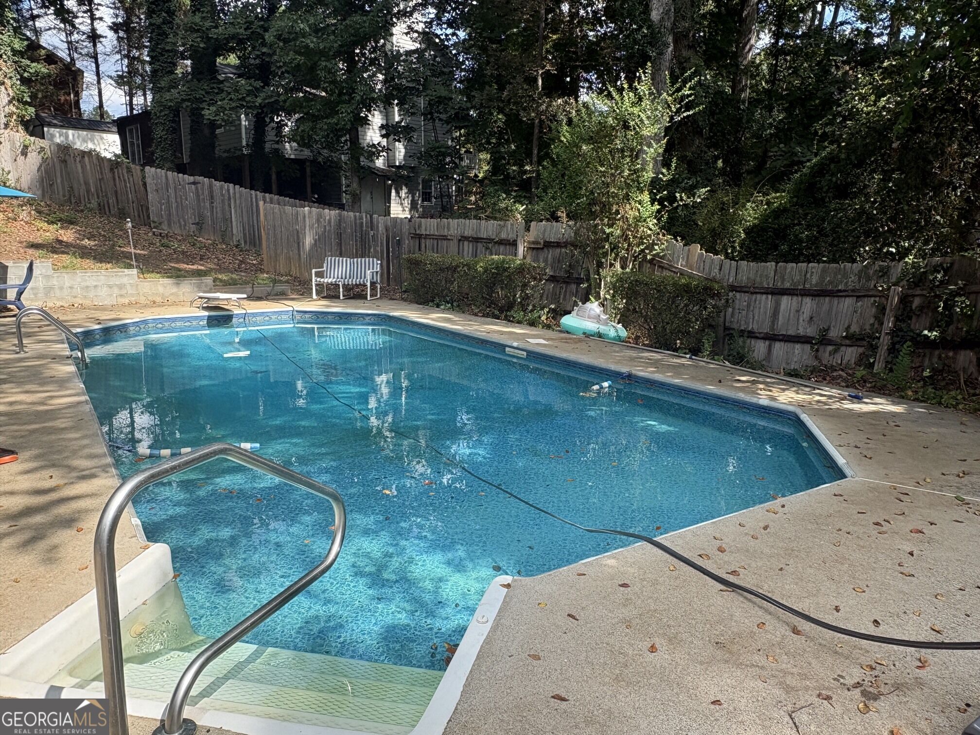 1068 Leslie Place Property Photo 3