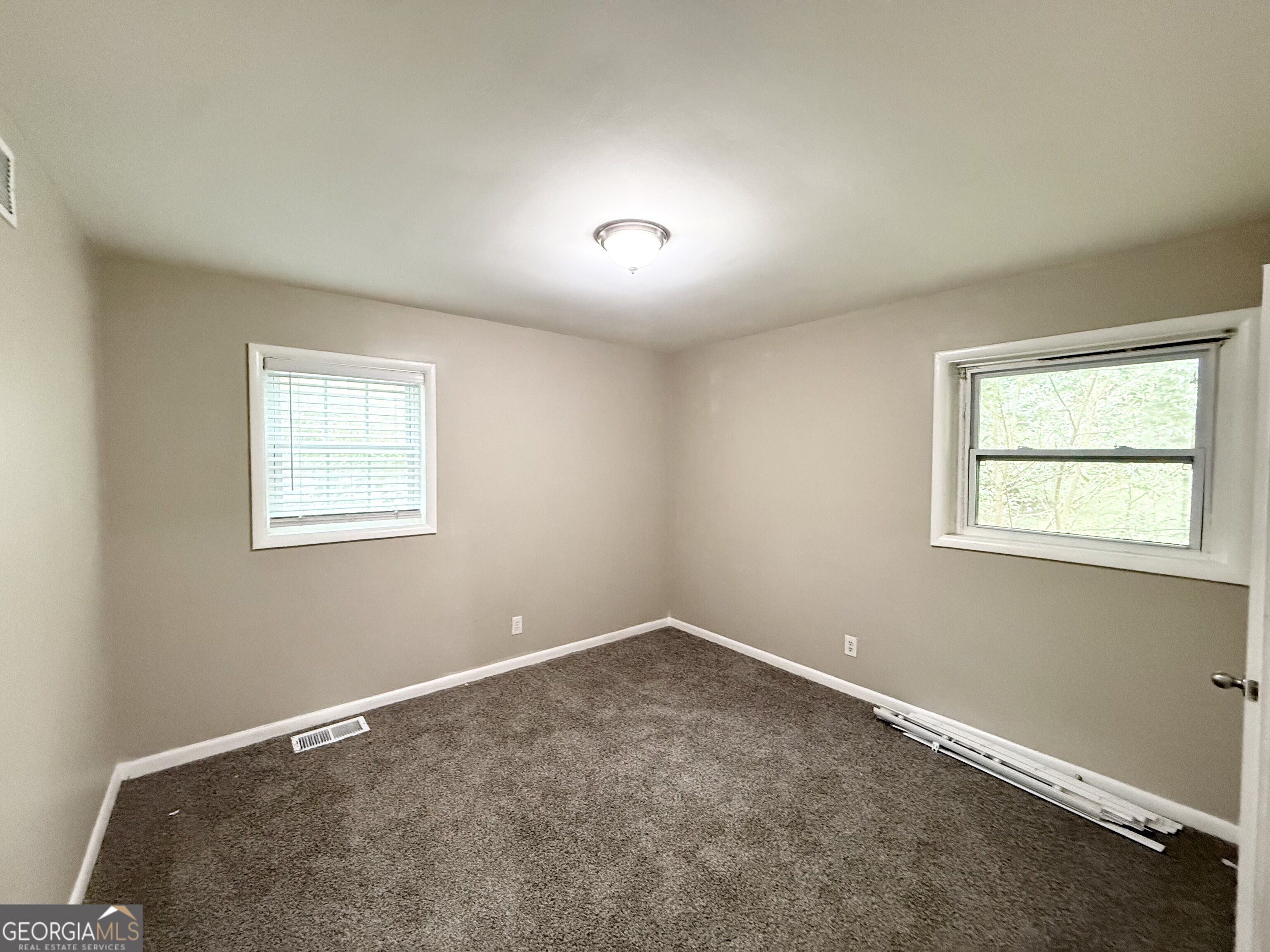 310 Oak Drive Se Property Photo 8