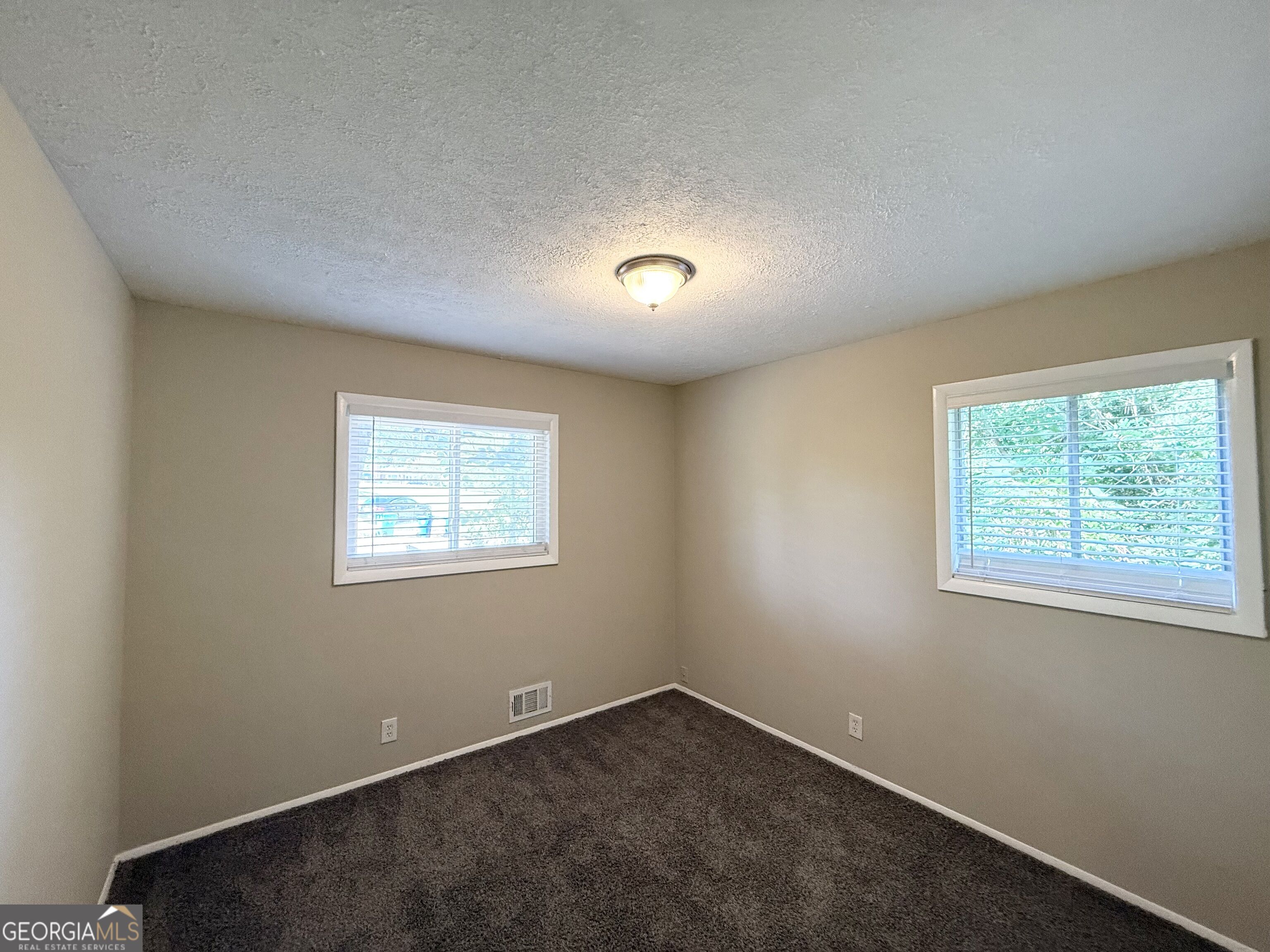 6979 Bruce Circle Property Photo 9