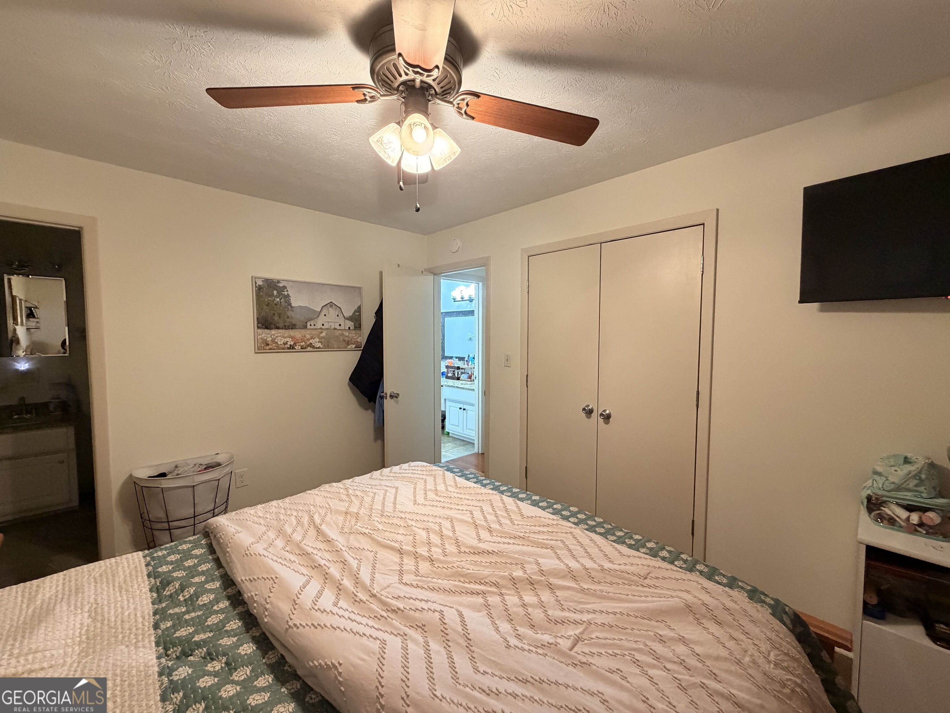 240 Davis Street Property Photo 6