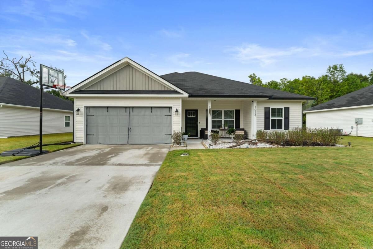 1028 Meloney Drive Property Photo 1