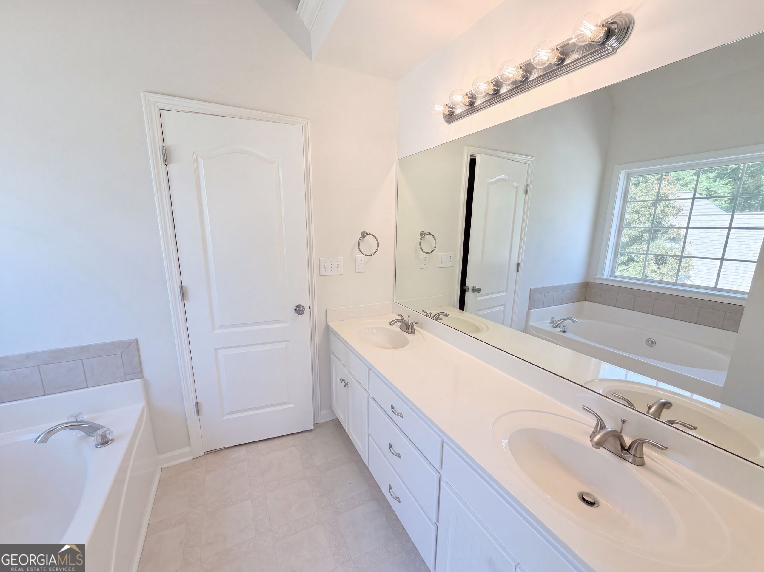 1412 White Oak Trace Property Photo 15