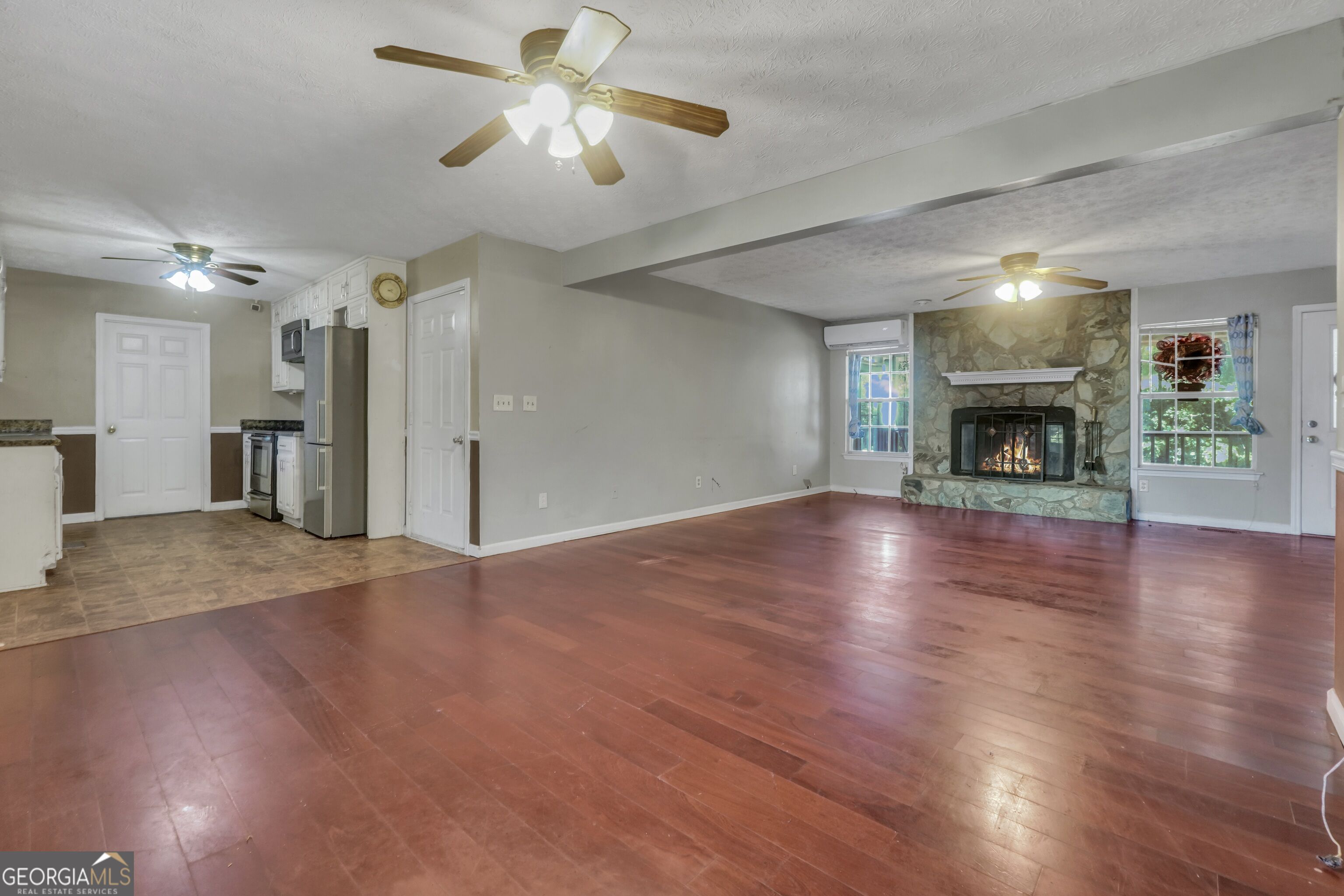 76 Harold Drive Property Photo 2