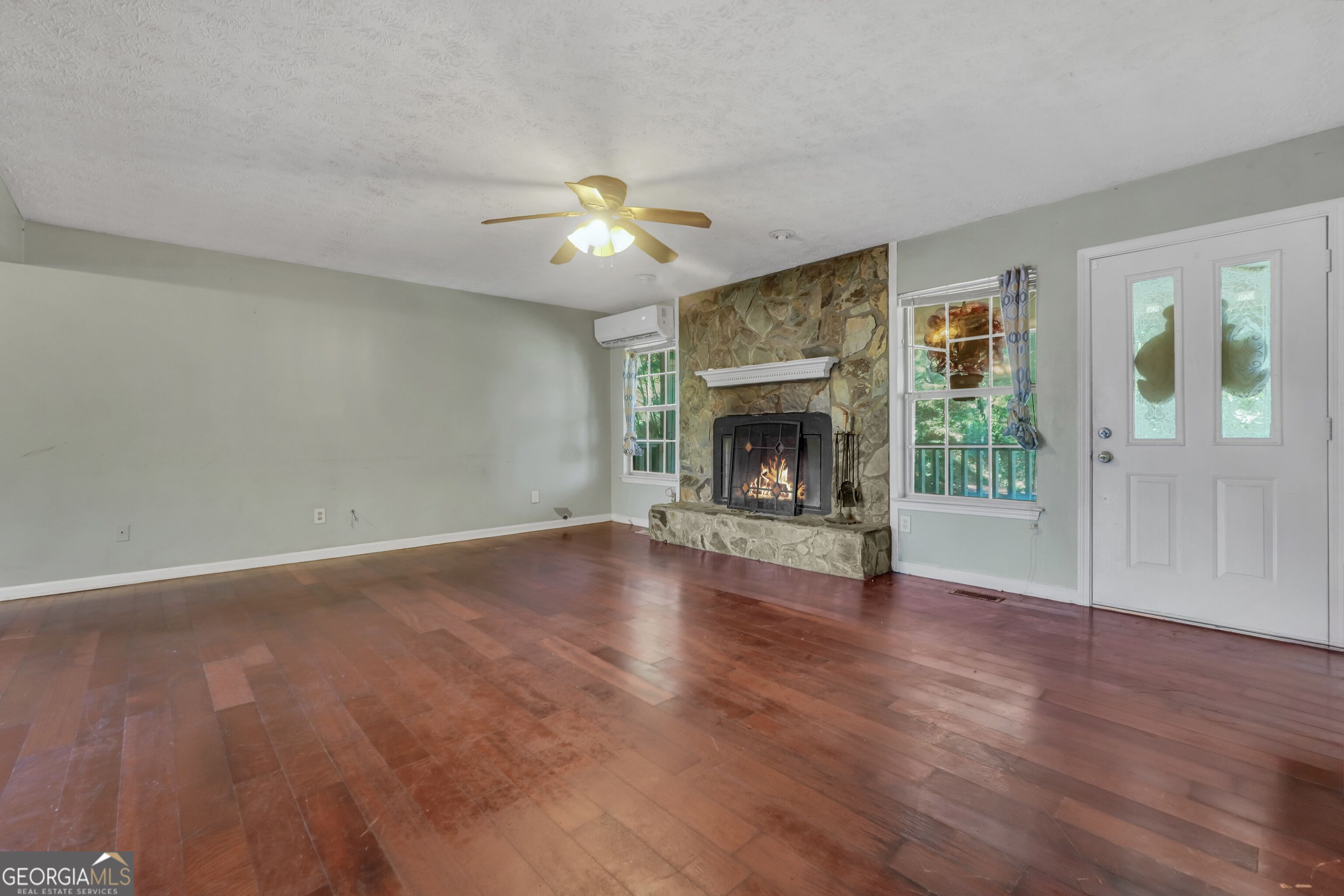 76 Harold Drive Property Photo 3