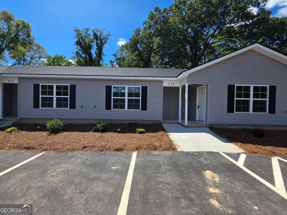 212b Tabor Drive # 3b Property Photo 2