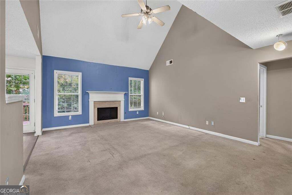 212 Stagecoach Pass Property Photo 5