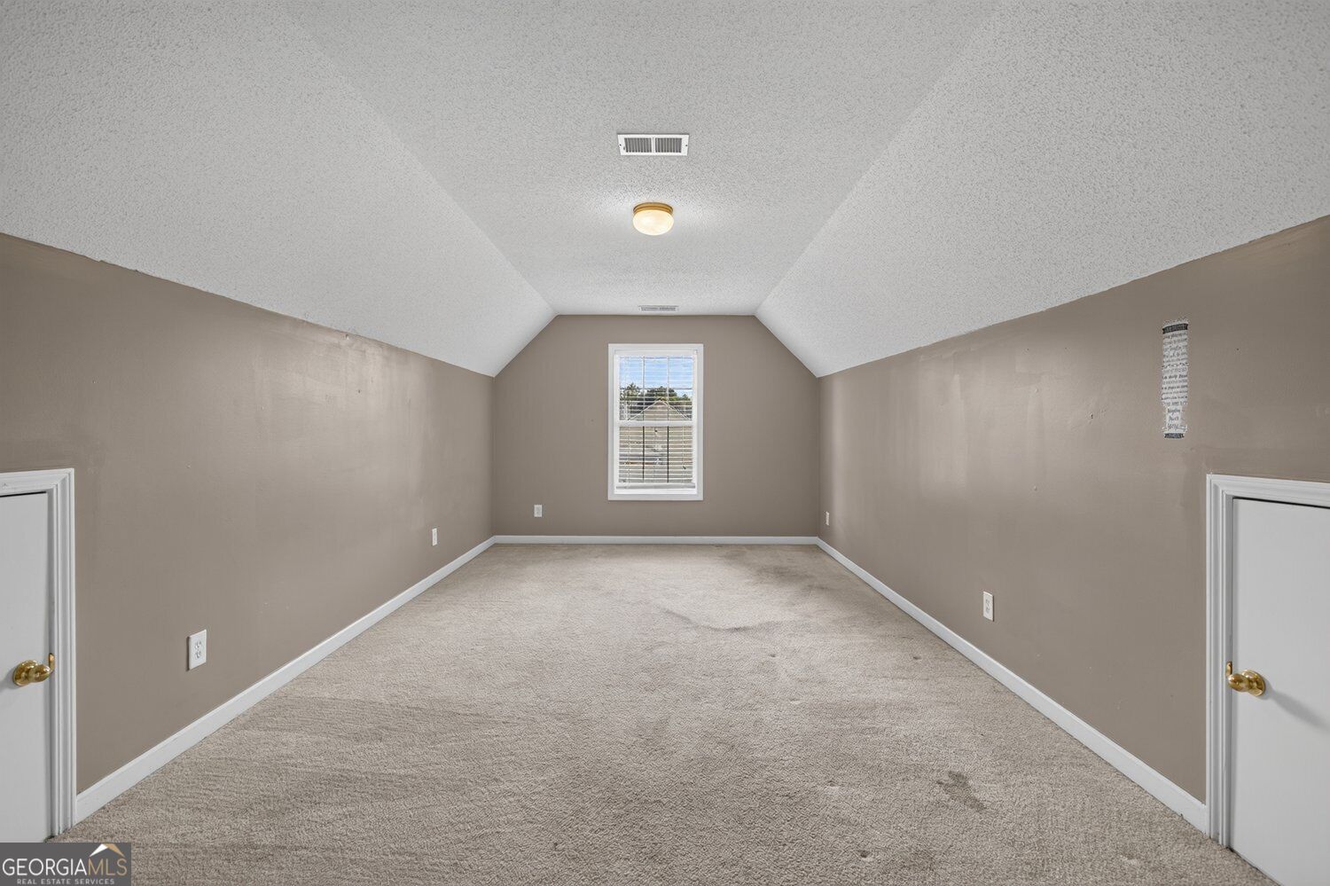 212 Stagecoach Pass Property Photo 16