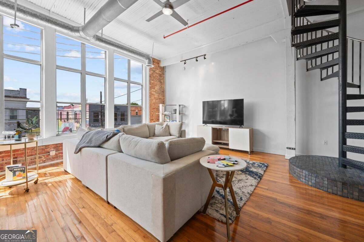330 Peters Street Sw # 208 Property Photo 6