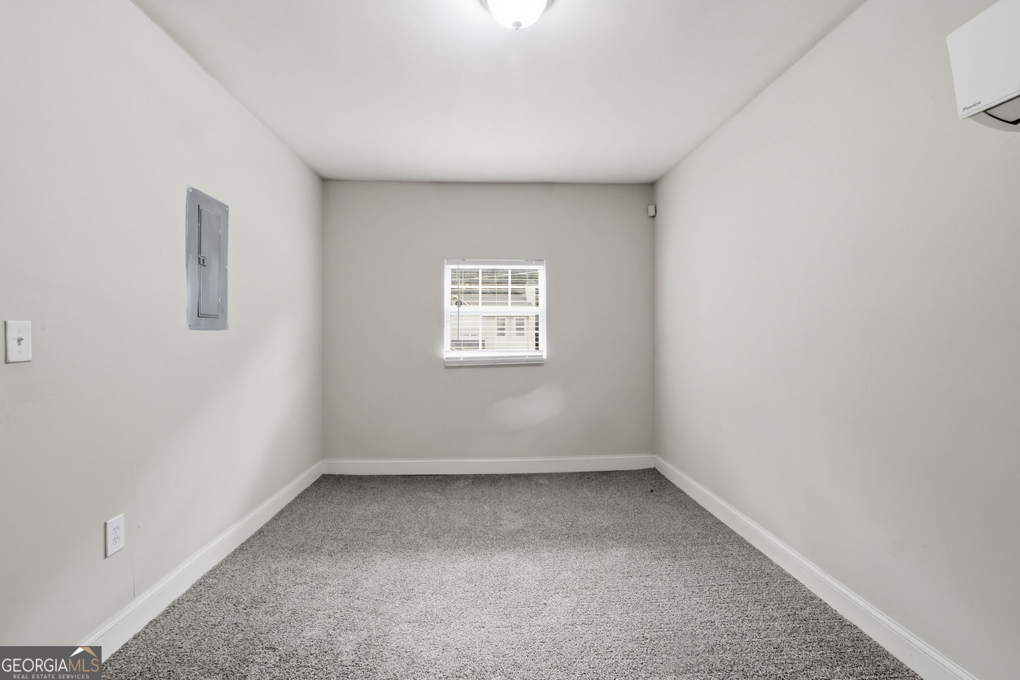5535 Downs Way Property Photo 11