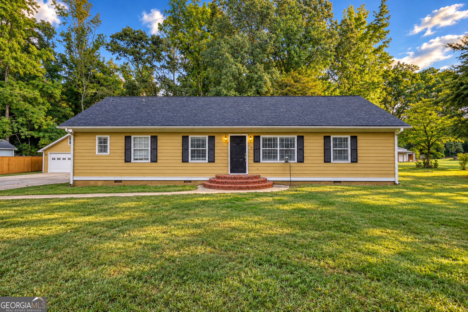 150 Alcovy Crossing Drive Property Photo 2