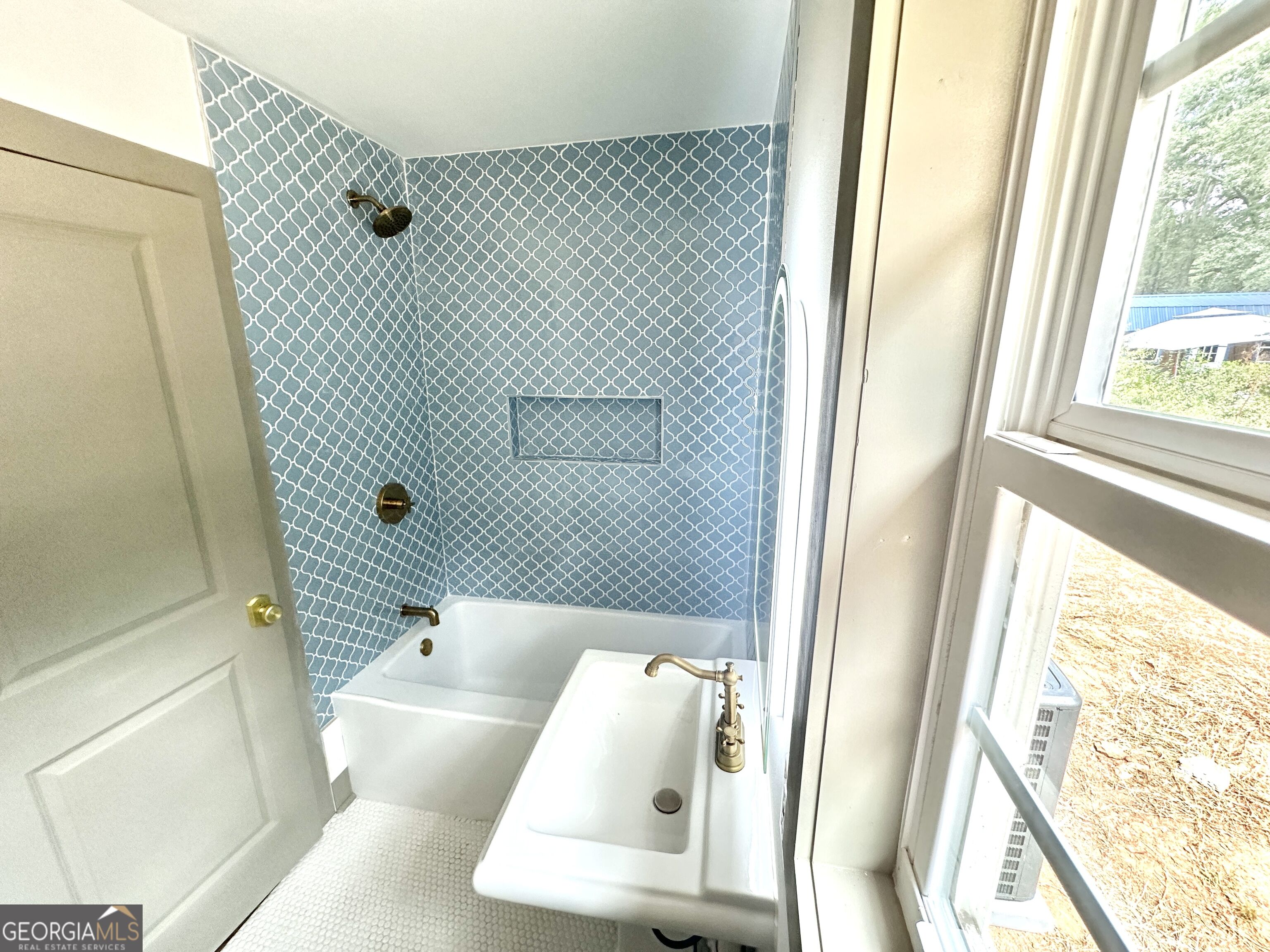 84 N Bowden Street Property Photo 19