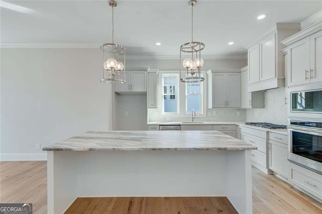 1274 Six Sisters Street Property Photo 12