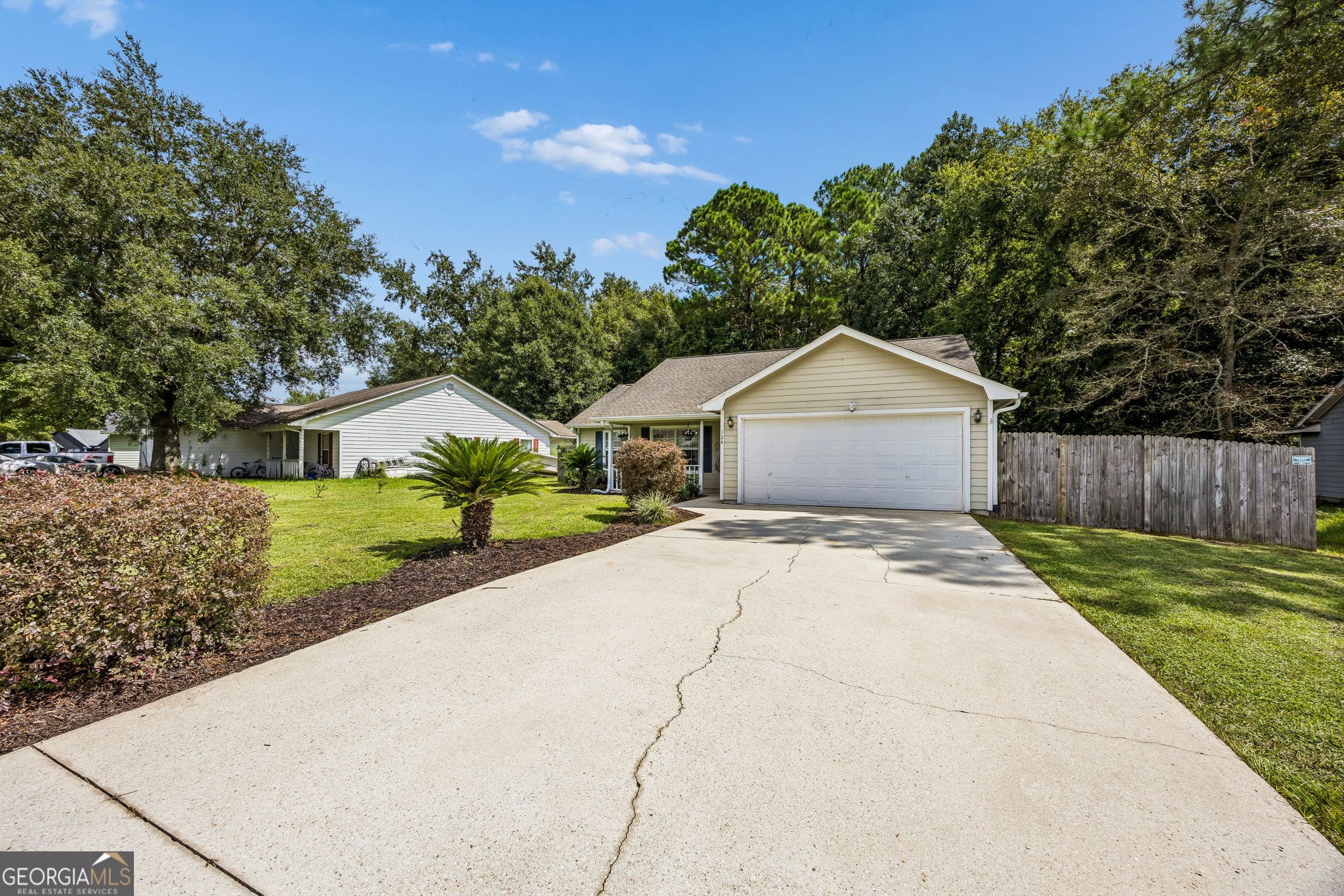 124 Lake Ashley Drive Property Photo 3