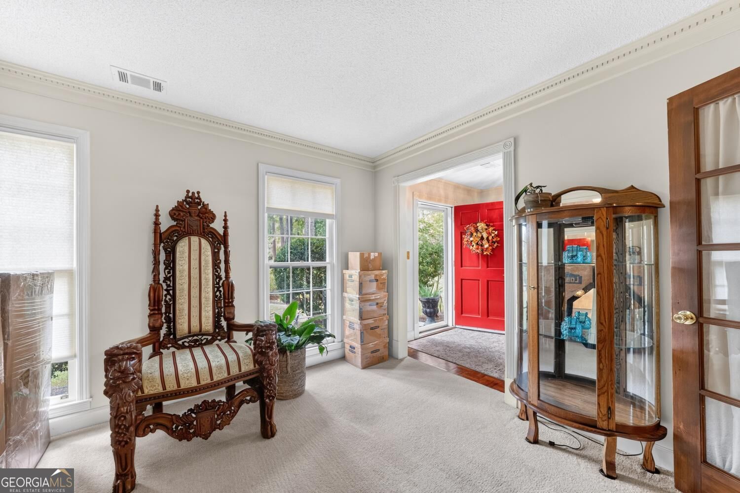 5369 Rivoli Drive Property Photo 3