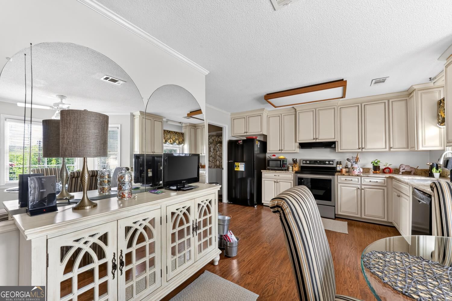 5369 Rivoli Drive Property Photo 9
