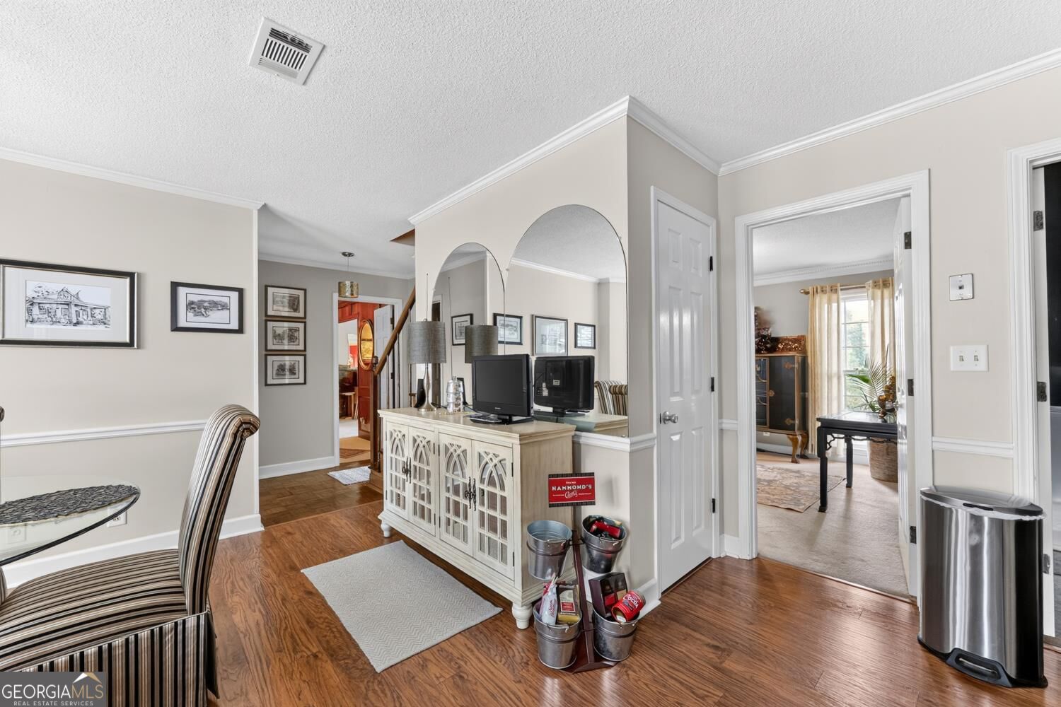 5369 Rivoli Drive Property Photo 11