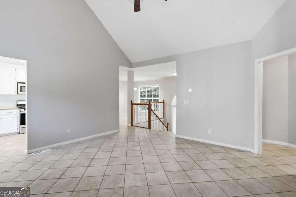 6845 Sarah Drive Property Photo 8