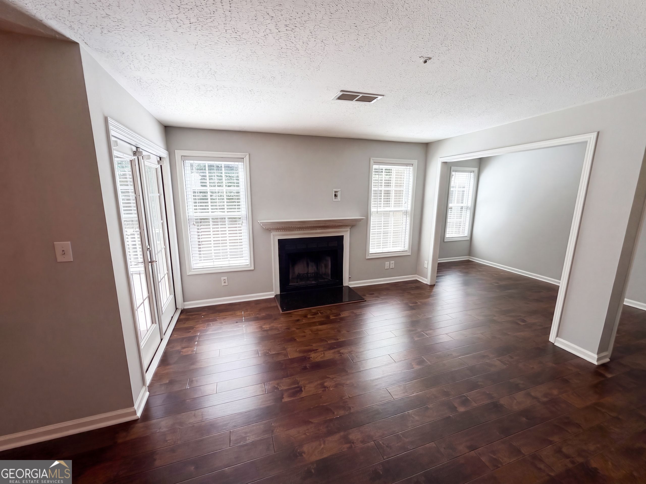 2090 River Heights Walk Se Property Photo 6