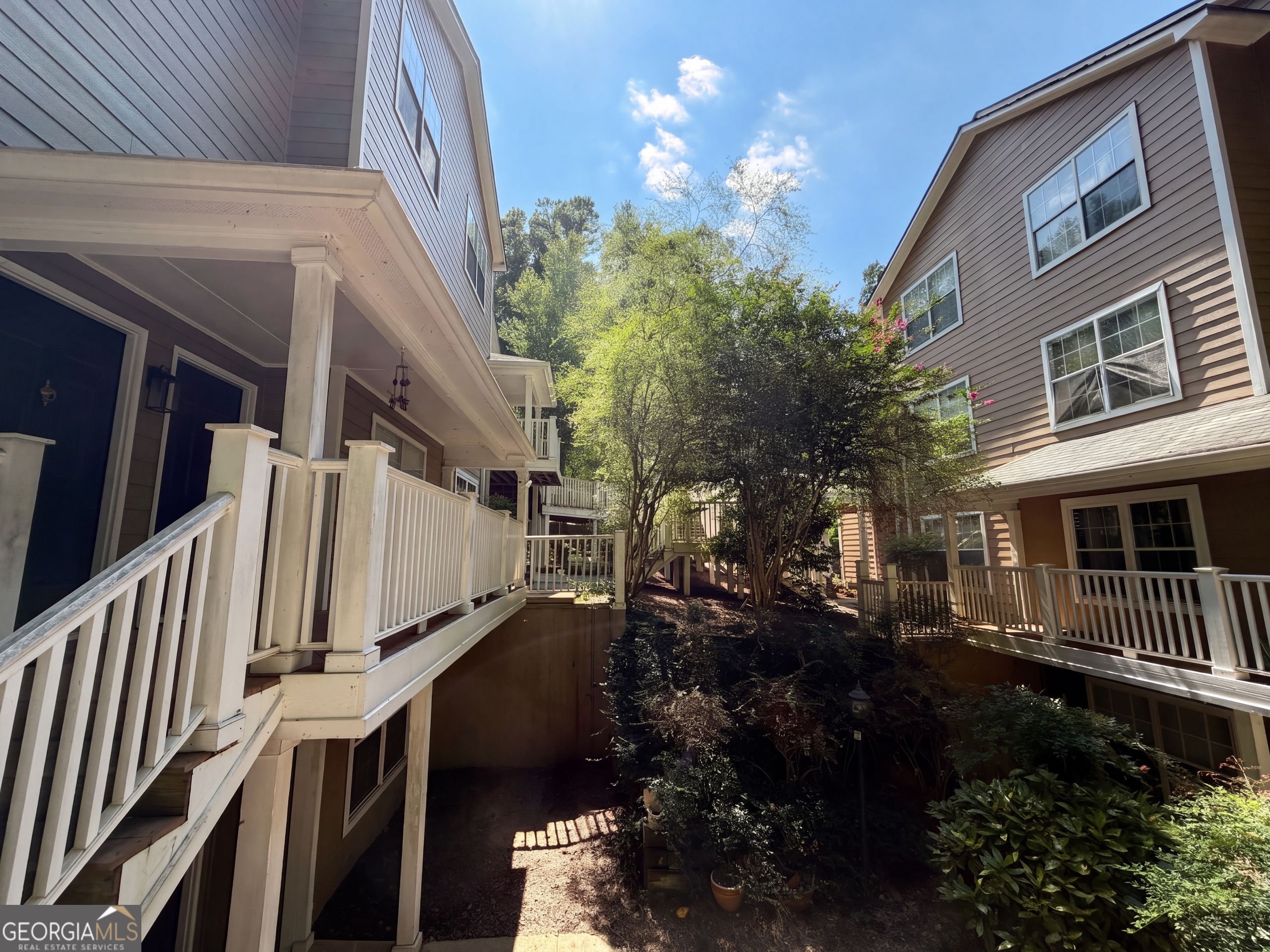 2090 River Heights Walk Se Property Photo 8