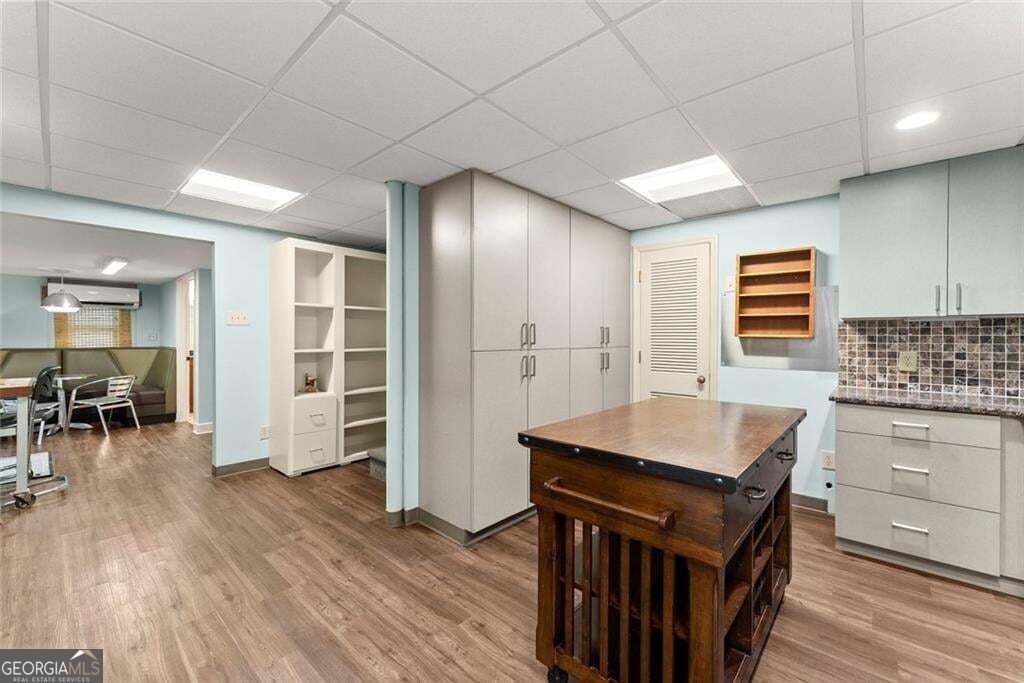 1049 Park Street Property Photo 9