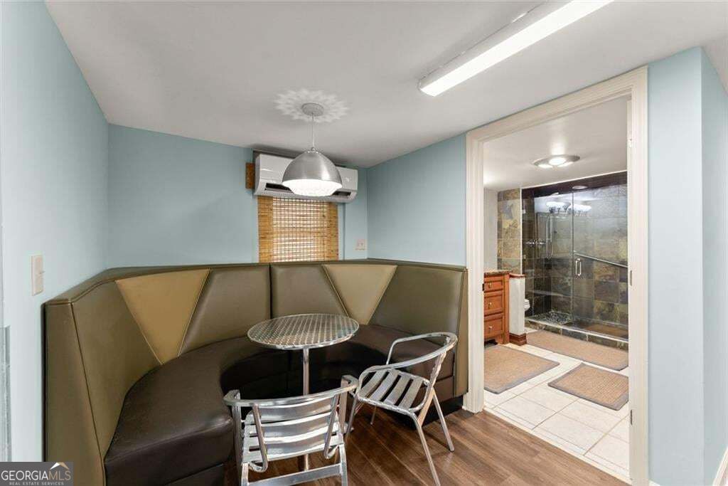 1049 Park Street Property Photo 13